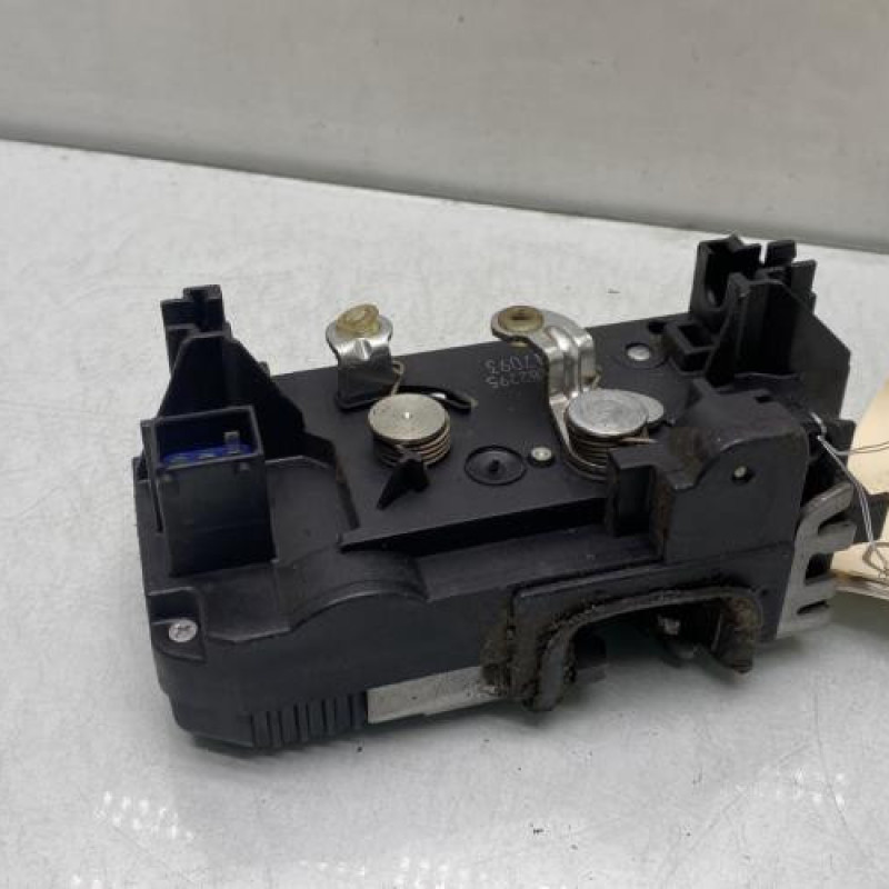 Serrure de porte de coffre gauche RENAULT TRAFIC 2 Photo n°3