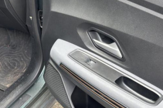 Pare boue avant gauche DACIA SANDERO 3 STEPWAY