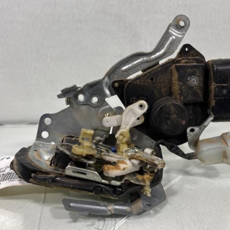 Moteur essuie glace arriere TOYOTA RAV4 2 Photo n°5