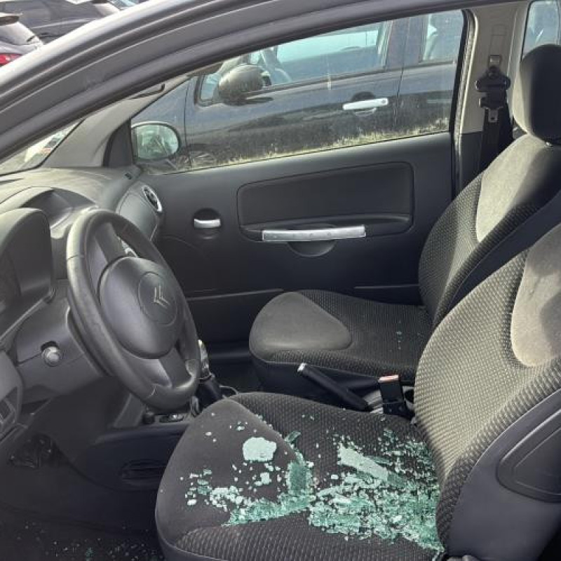 Feu arriere principal gauche (feux) CITROEN C2 Photo n°16