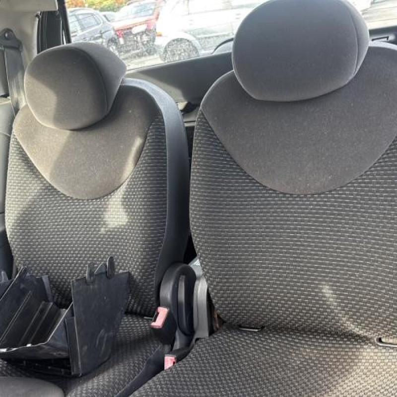 Feu arriere principal gauche (feux) CITROEN C2 Photo n°20