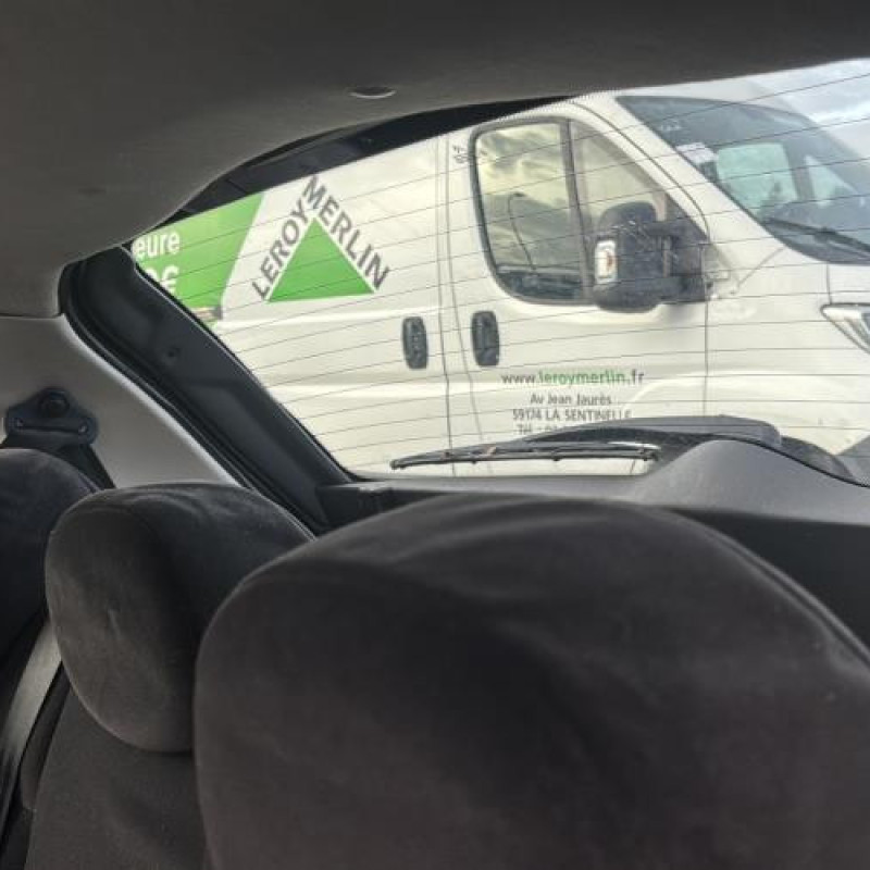 Feu arriere principal droit (feux) CITROEN C3 1 Photo n°19