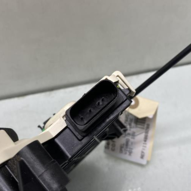 Serrure de porte de coffre gauche OPEL VIVARO 3 Photo n°3