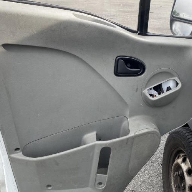 Serrure de porte de coffre droite RENAULT MASTER 2 Photo n°13