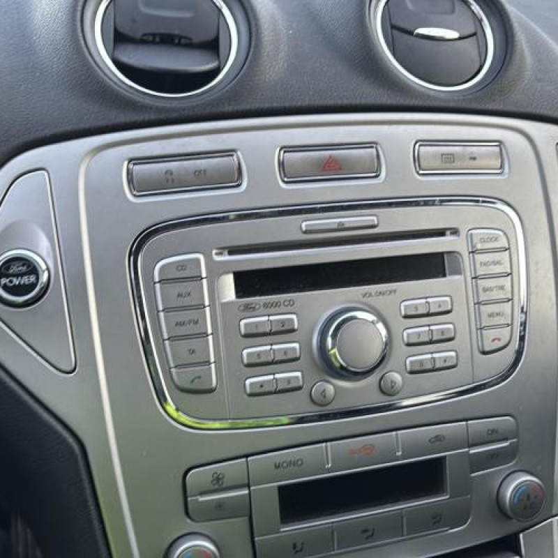 Feu arriere principal gauche (feux) FORD MONDEO 3 Photo n°20