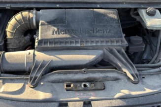 Serrure de porte de coffre droite MERCEDES VITO 639