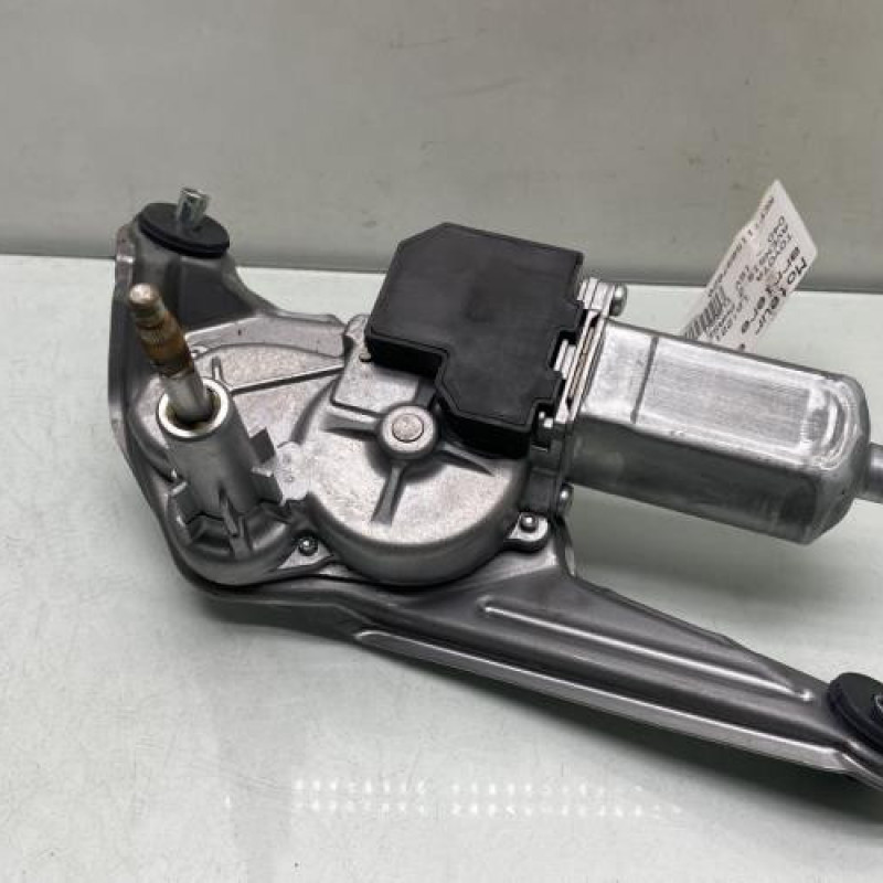 Moteur essuie glace arriere TOYOTA AVENSIS 2 Photo n°1