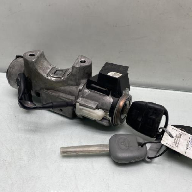 Neiman TOYOTA AVENSIS 2 Photo n°1