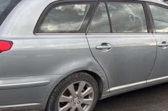 Neiman TOYOTA AVENSIS 2