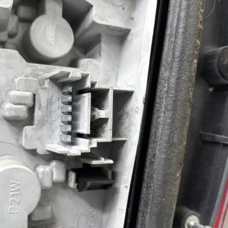 Feu arriere principal gauche (feux) RENAULT MODUS Photo n°3