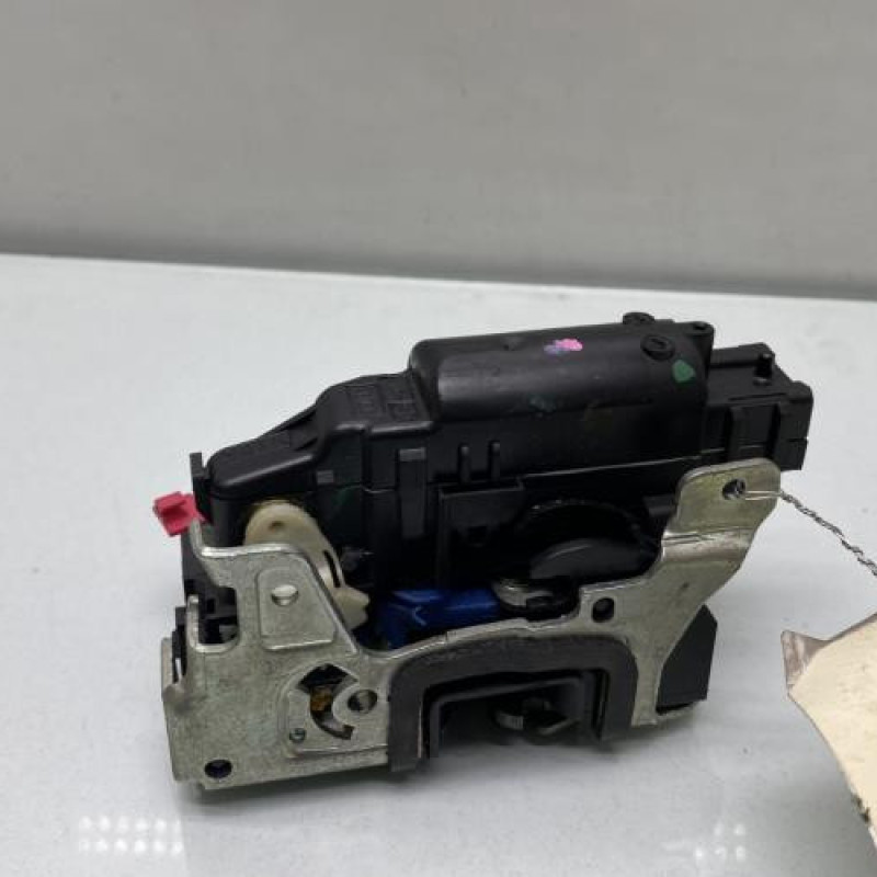 Serrure de porte de coffre gauche DACIA DOKKER Photo n°4