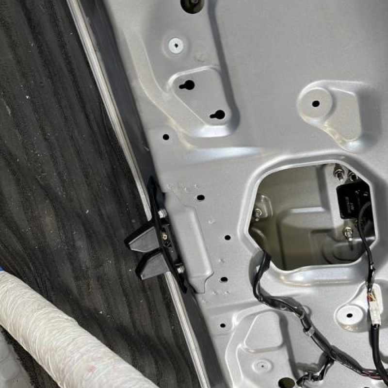 Malle/Hayon arriere NISSAN PRIMERA 4 Photo n°12