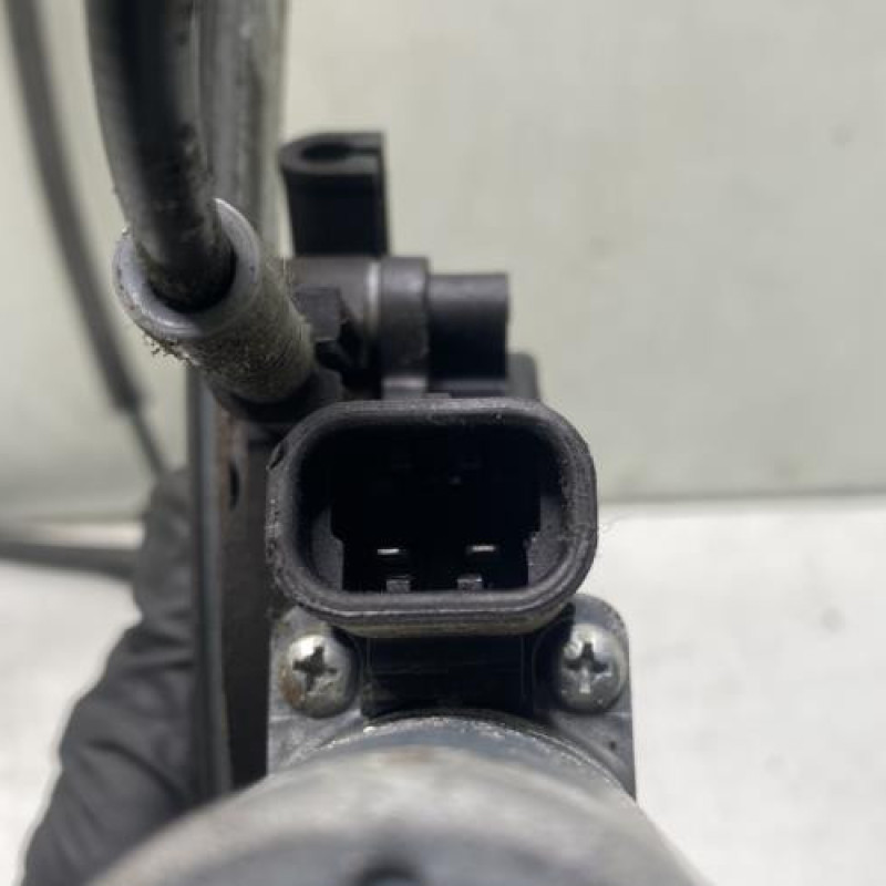 Leve vitre electrique avant gauche PEUGEOT 206 Photo n°9