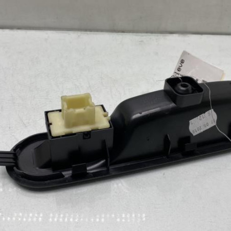 Interrupteur de leve vitre avant droit RENAULT TWINGO 3