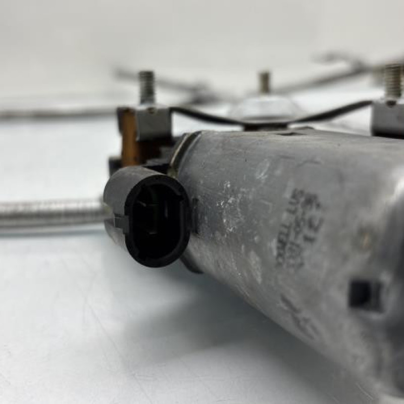 Leve vitre electrique avant gauche RENAULT CLIO 1 Photo n°4