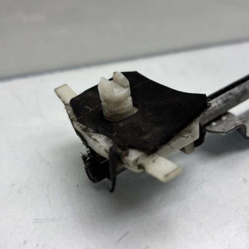 Leve vitre electrique avant gauche RENAULT CLIO 1 Photo n°6