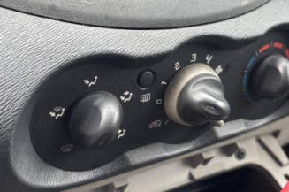 Feu arriere principal gauche (feux) RENAULT TWINGO 2