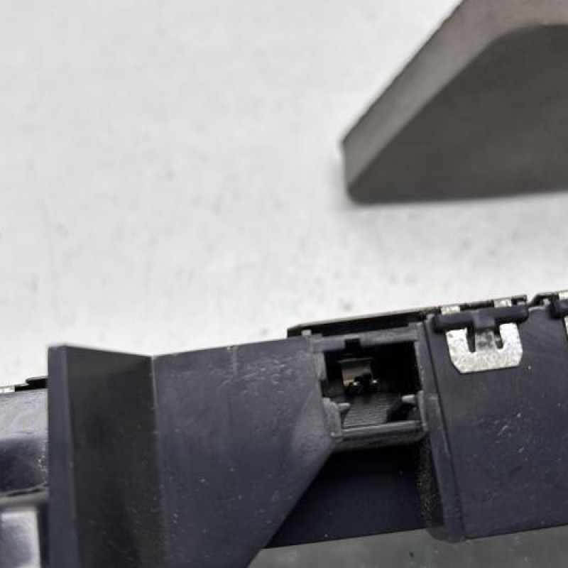 Feu arriere stop central PEUGEOT 407 Photo n°2