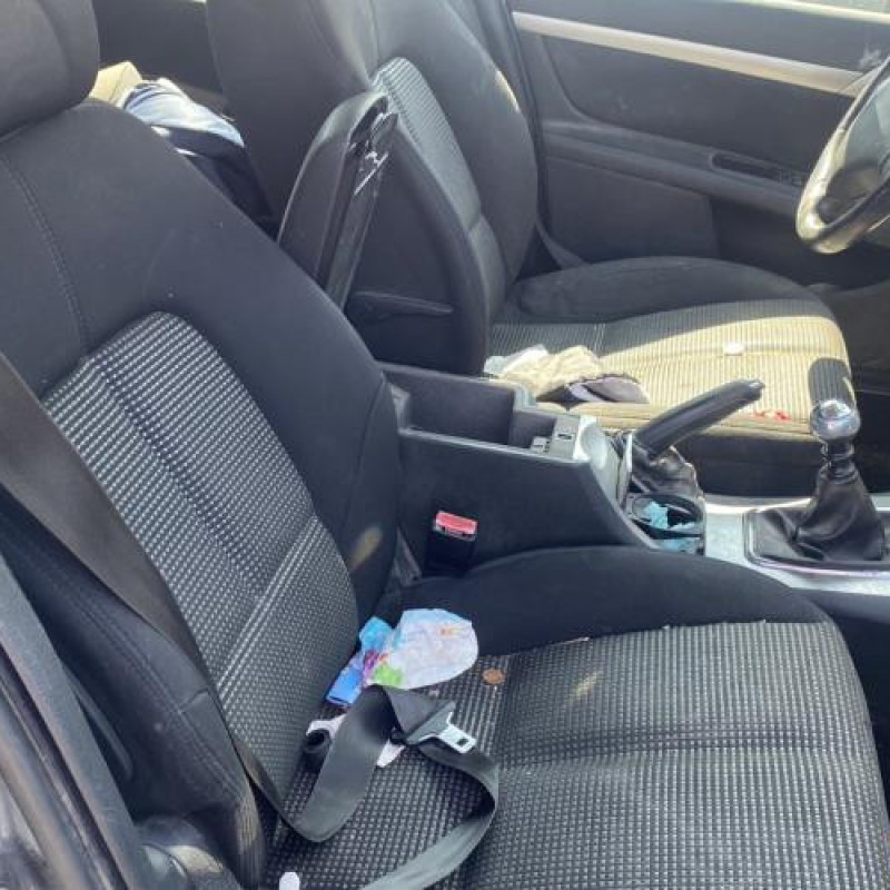 Feu arriere stop central PEUGEOT 407 Photo n°6