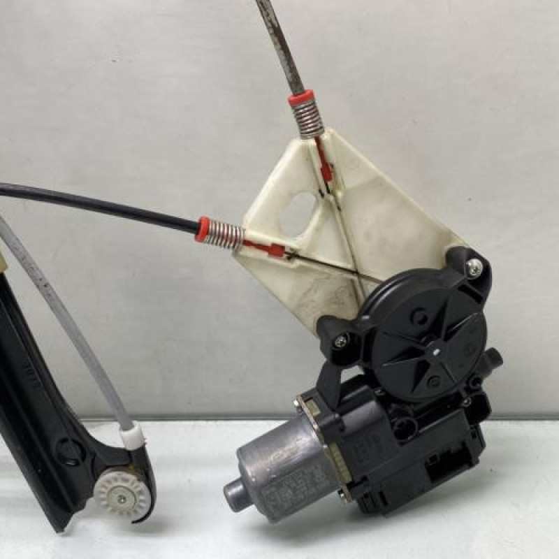 Leve vitre electrique avant droit VOLKSWAGEN POLO 5 Photo n°3