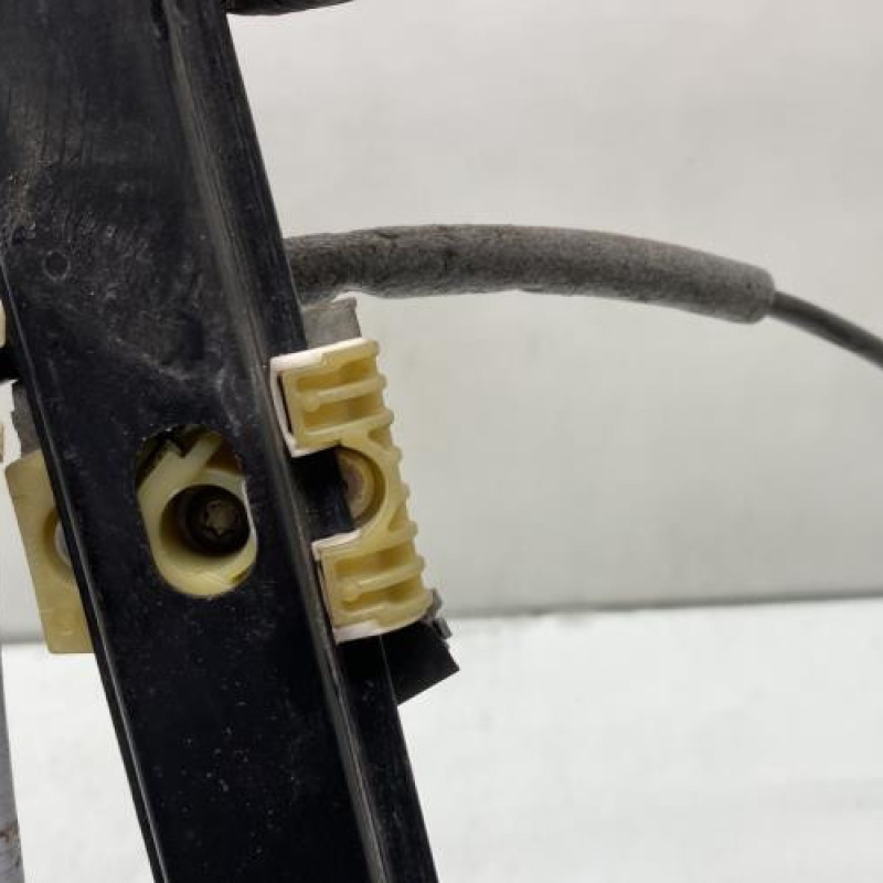 Leve vitre electrique avant droit VOLKSWAGEN POLO 5 Photo n°4