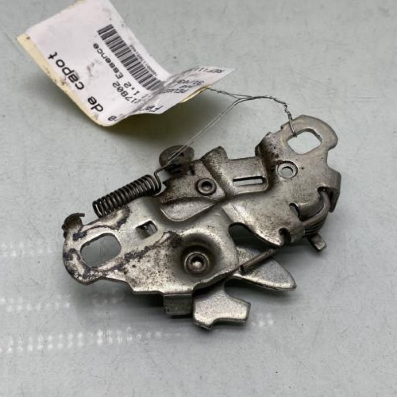 Fermeture de capot PEUGEOT 208 1 Photo n°3