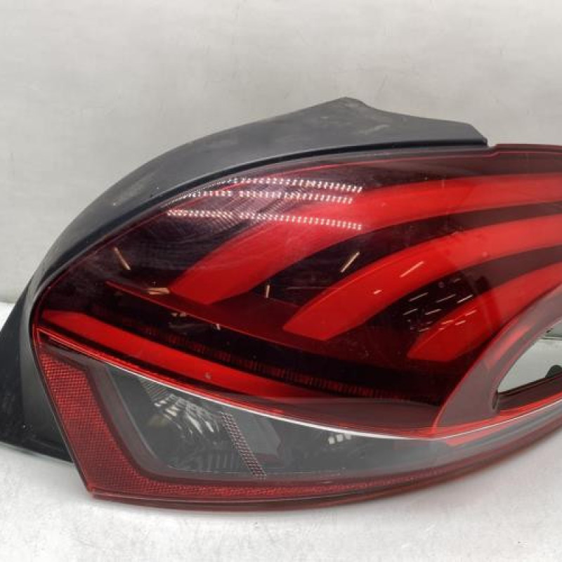 Feu arriere principal droit (feux) PEUGEOT 208 1 Photo n°1