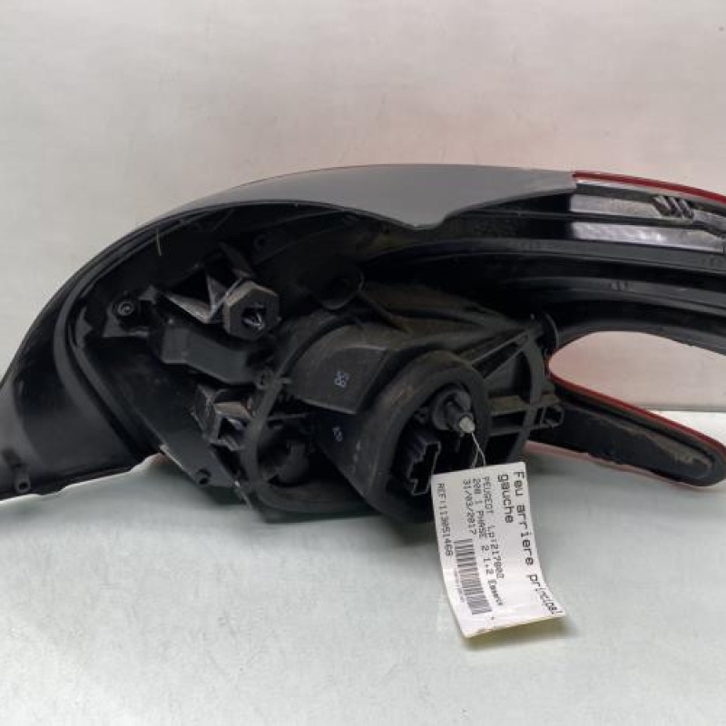 Feu arriere principal gauche (feux) PEUGEOT 208 1 Photo n°2