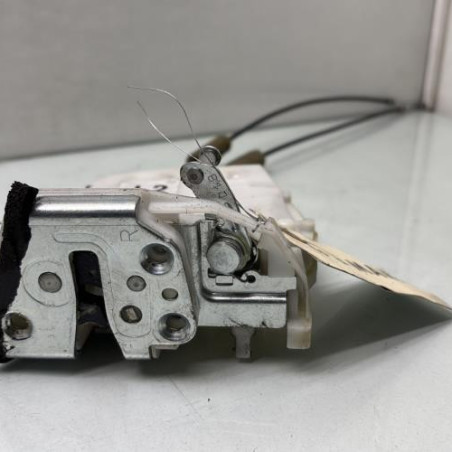 Serrure arriere droit SUZUKI SWIFT 3 Photo n°1