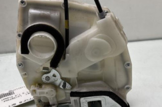 Serrure arriere droit SUZUKI SWIFT 3
