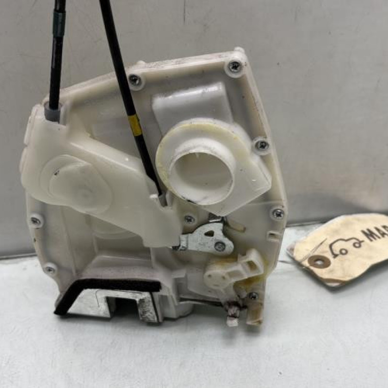 Serrure arriere gauche SUZUKI SWIFT 3 Photo n°3