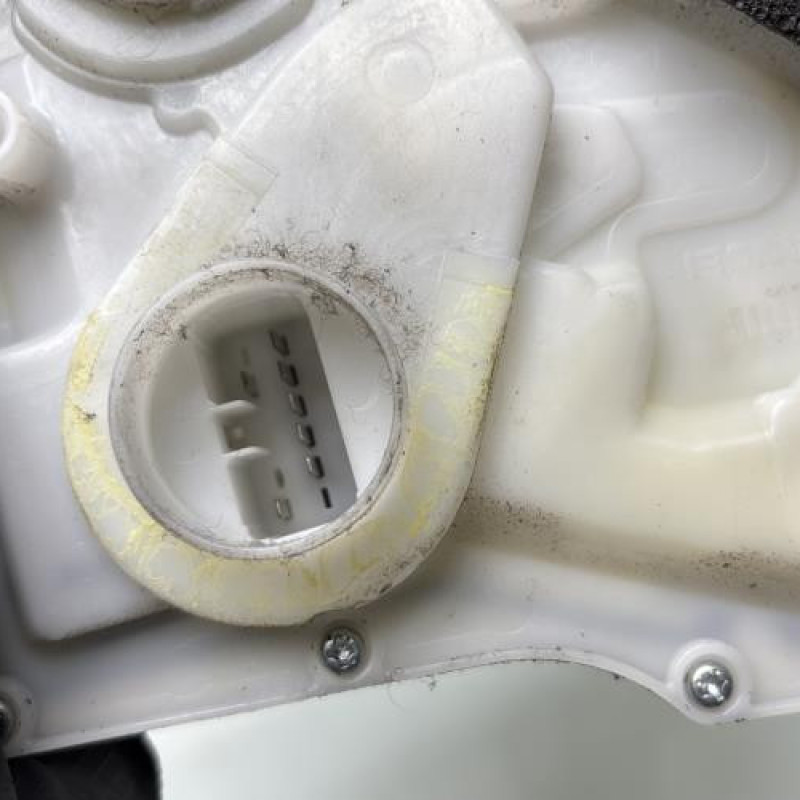 Serrure avant gauche SUZUKI SWIFT 3 Photo n°5