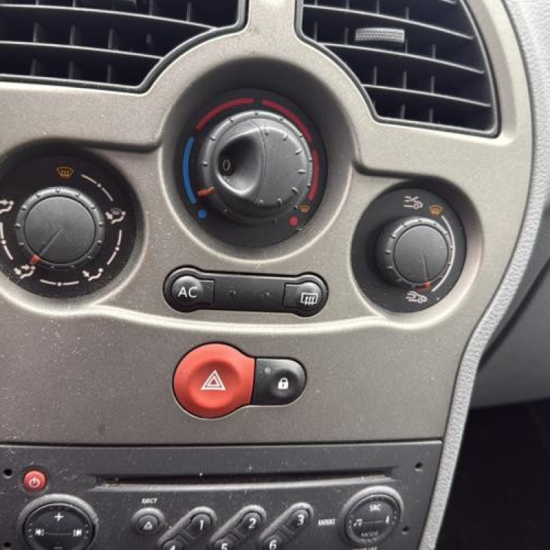 Poignee porte arriere gauche RENAULT MODUS Photo n°20