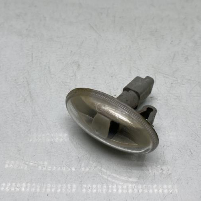 Repetiteur clignotant avant droit  (Feux) PEUGEOT 1007 Photo n°2