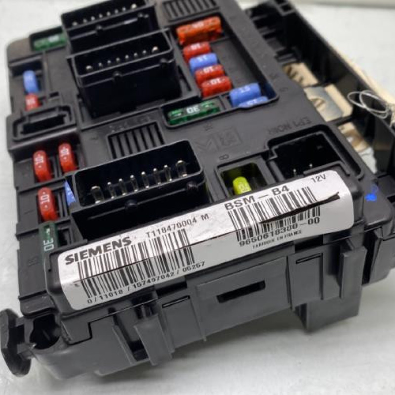 Boitier servitude moteur (BSM) PEUGEOT 1007 Photo n°2