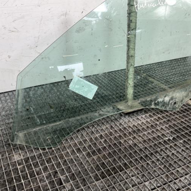 Vitre avant gauche RENAULT LAGUNA 2 Photo n°2