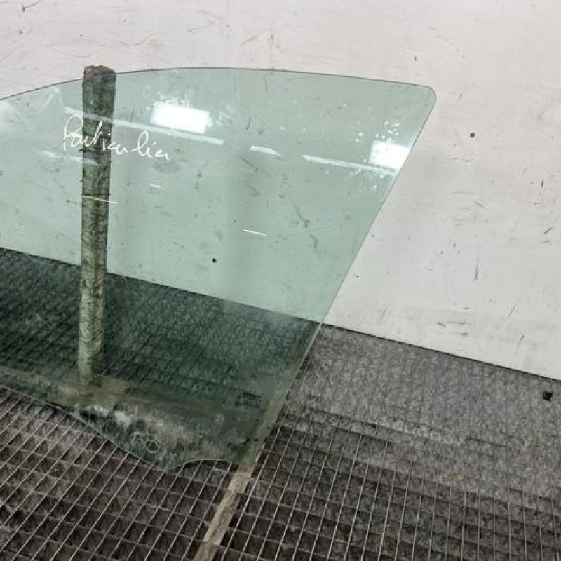 Vitre avant gauche RENAULT LAGUNA 2 Photo n°3