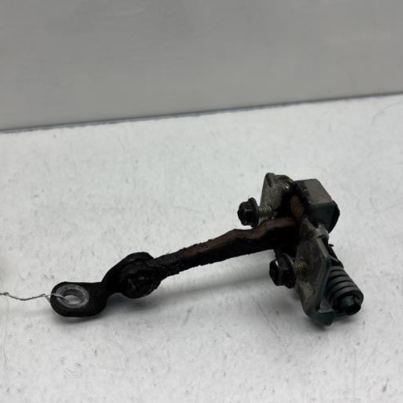 Arret de porte avant droit PEUGEOT 206 Photo n°1