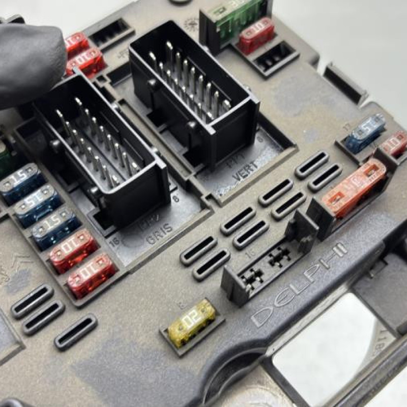 Boitier servitude moteur (BSM) PEUGEOT 206 Photo n°3