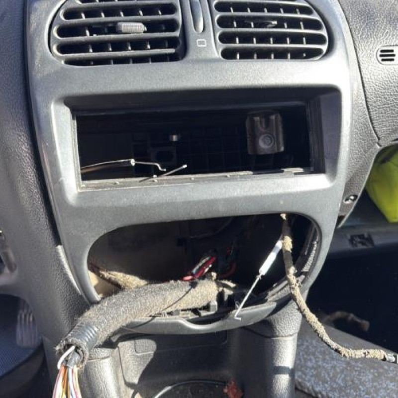 Boitier servitude moteur (BSM) PEUGEOT 206 Photo n°19