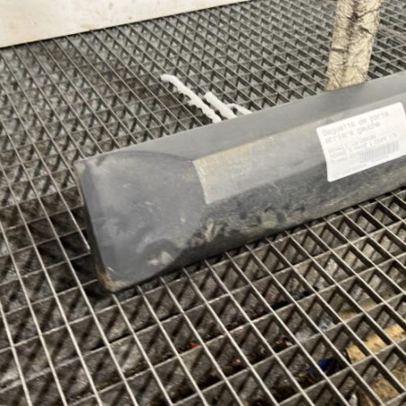 Baguette d'aile arrière gauche RENAULT MEGANE 3