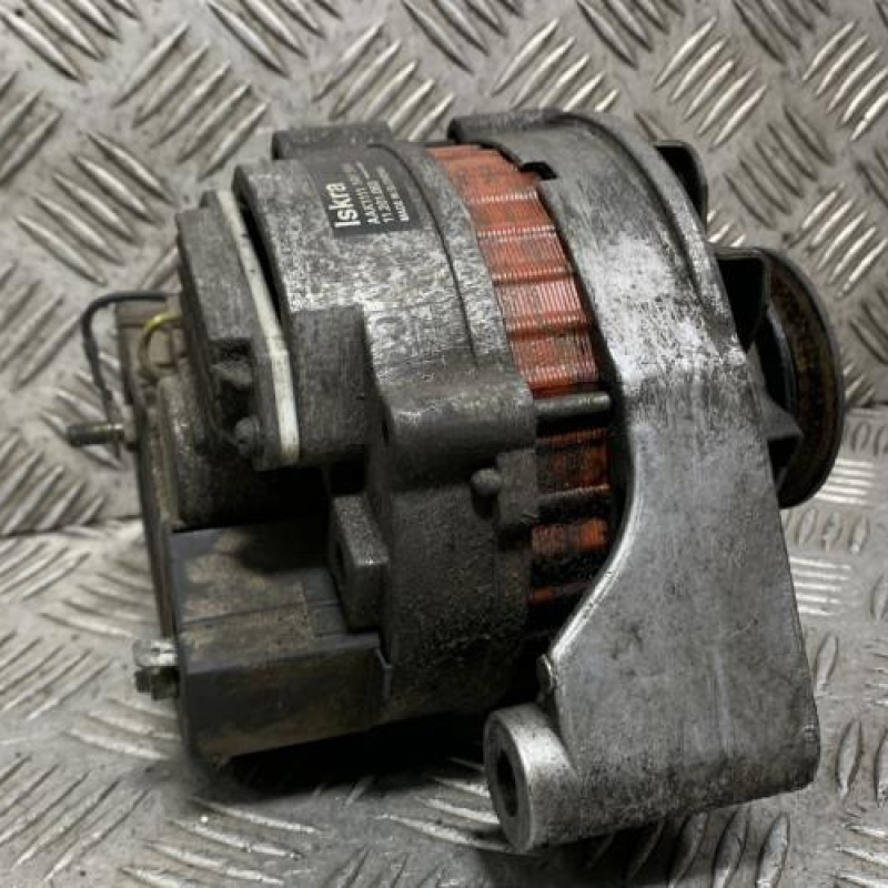 Alternateur PEUGEOT 205 Photo n°3