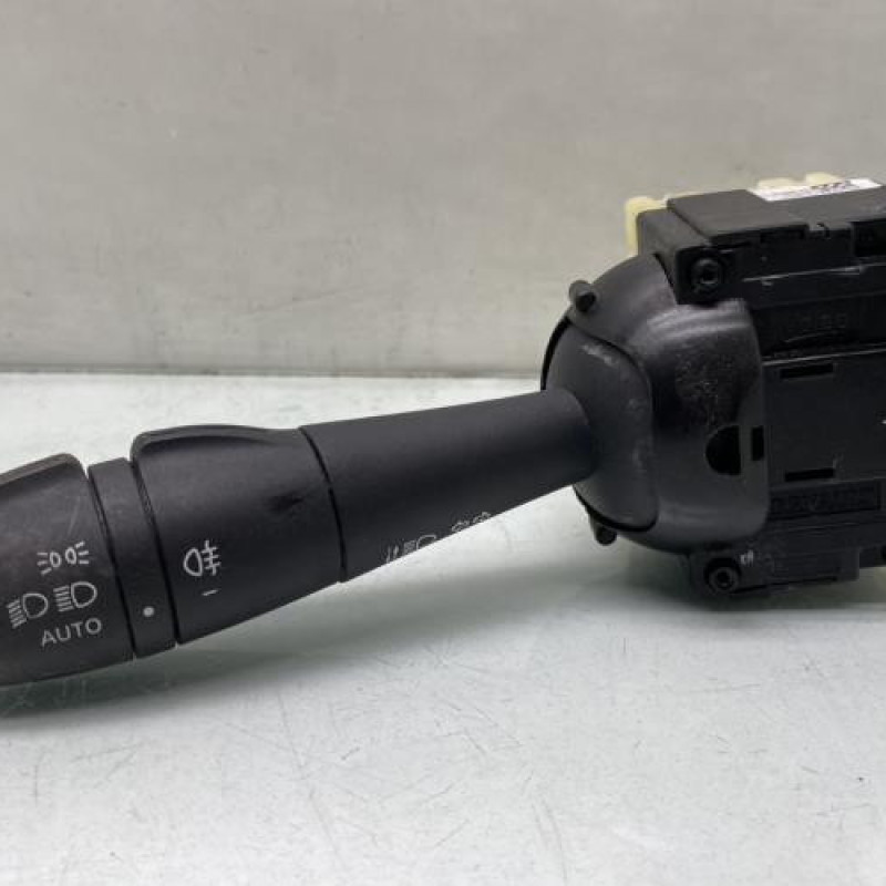 Commodo phare RENAULT TWINGO 3 Photo n°1