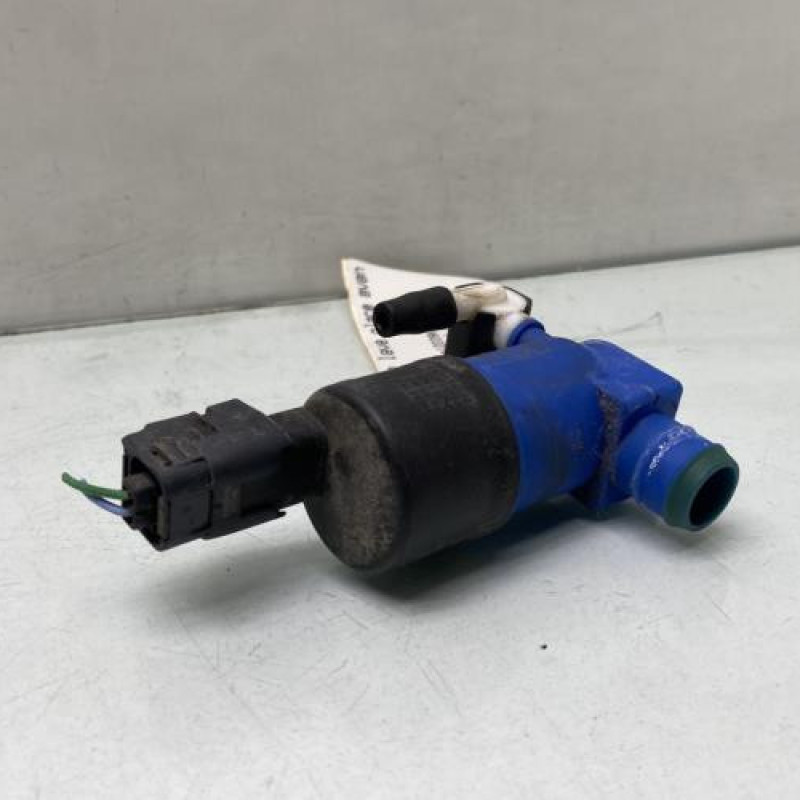 Pompe lave glace avant RENAULT TWINGO 3 Photo n°1