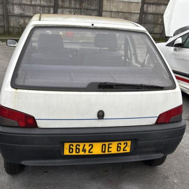 Vitre avant gauche PEUGEOT 106 Photo n°10