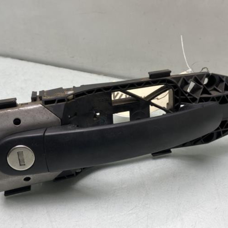 Poignee porte avant droit VOLKSWAGEN POLO 5 Photo n°1