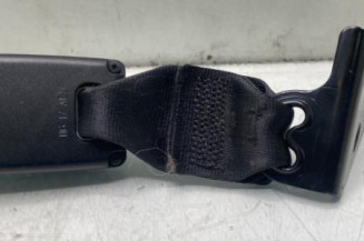 Attache ceinture arriere droit PEUGEOT 208 1