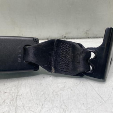 Attache ceinture arriere droit PEUGEOT 208 1