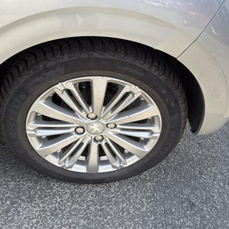 Attache ceinture arriere gauche PEUGEOT 208 1 Photo n°17