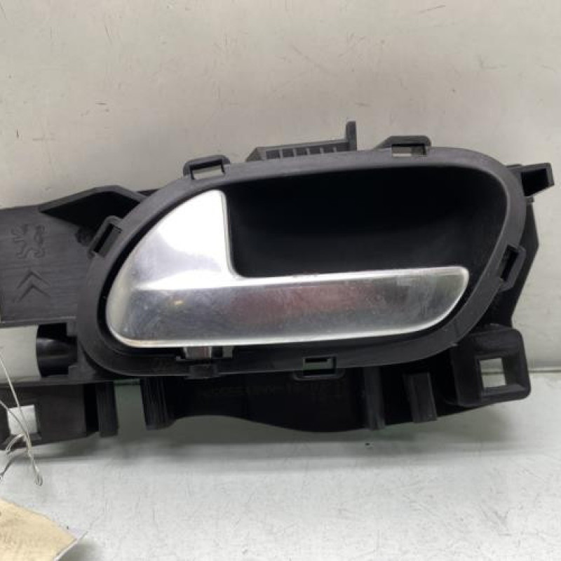 Poignee interieur avant gauche PEUGEOT 208 1 Photo n°4